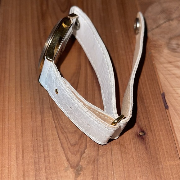 Vintage Timex True Moonphase MCell Roman Numeral Rare Watch - Picture 8 of 10